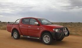 四驅(qū)越野-榆林商務(wù)租車